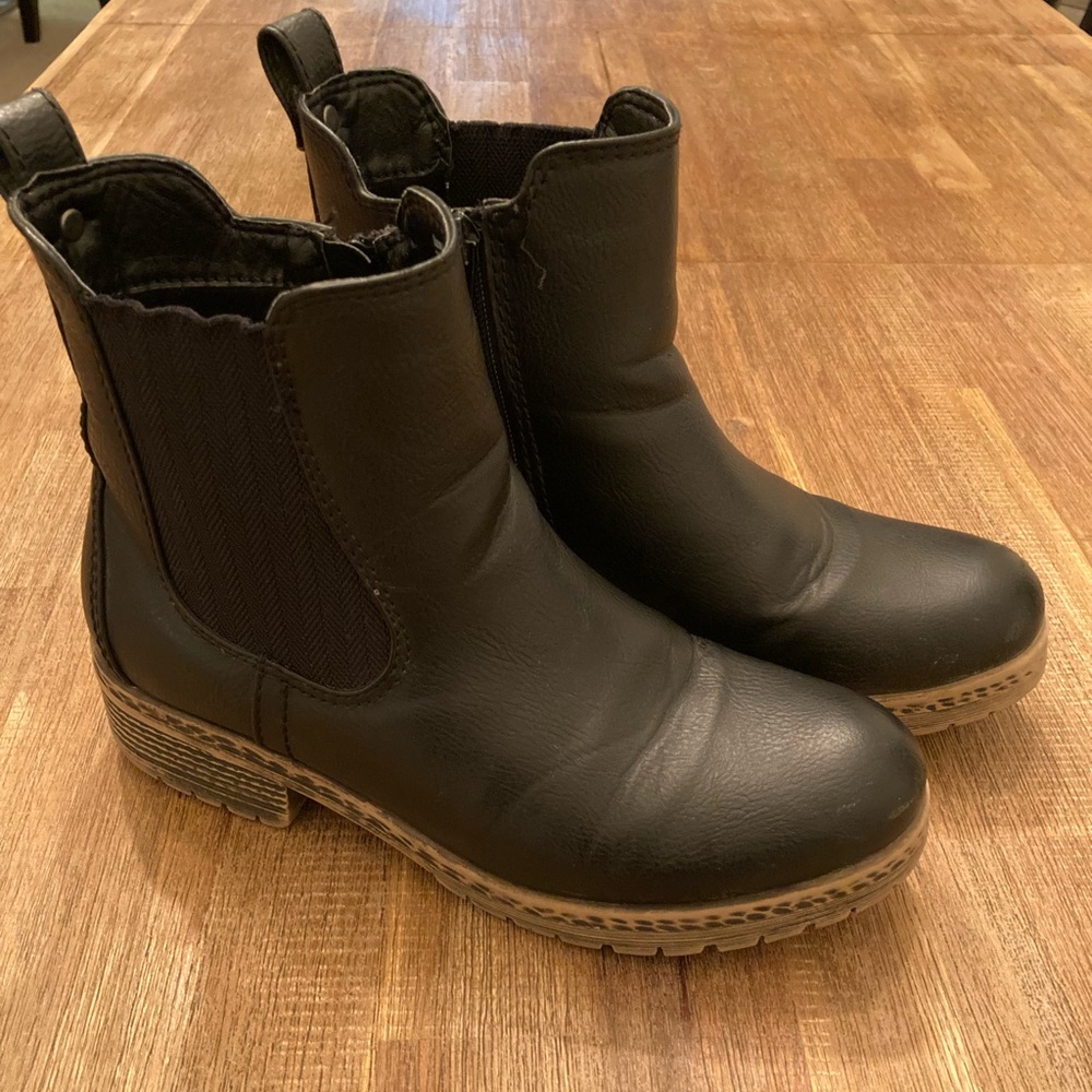 Black Boots